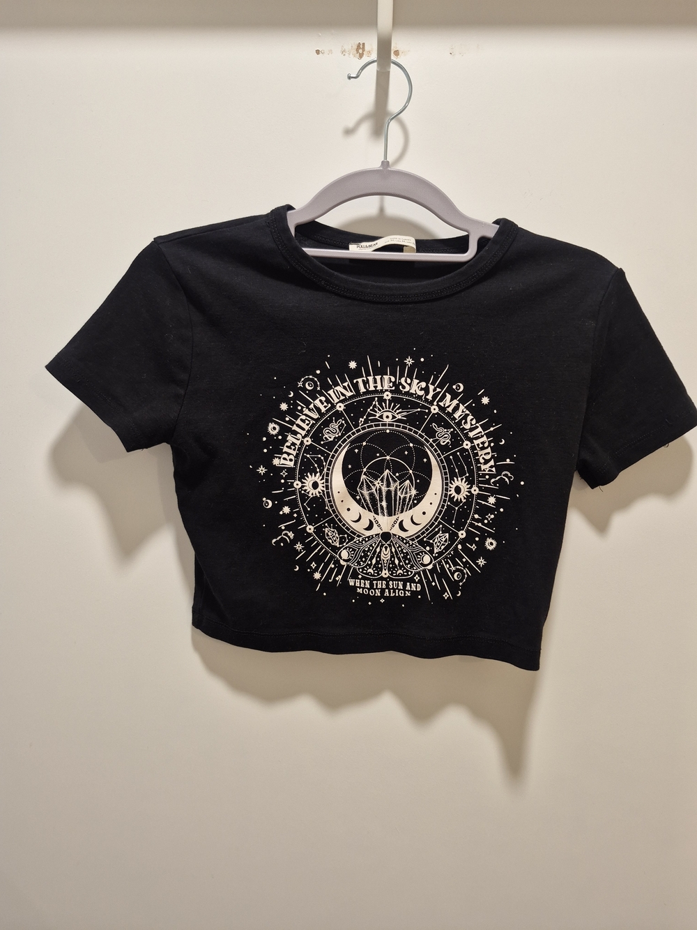 Pull&Bear Black Crop Tee with Celestial Design